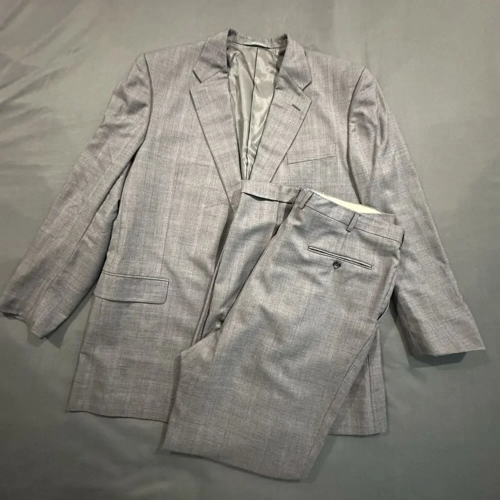 Hickey Freeman 2 Piece Suit Men’s 48L Wool Silk Pleated Pants 38x31 Made in USA